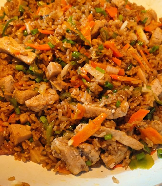 Arroz Especial (Chino-Venezolano) con gambas, cerdo pollo y jamón