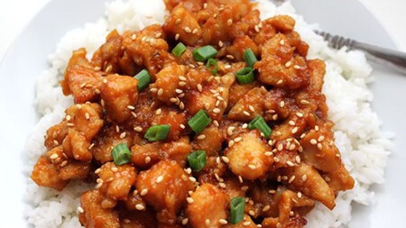 Arroz Especial (Chino-venezolano) con costilla o pollo agridulce